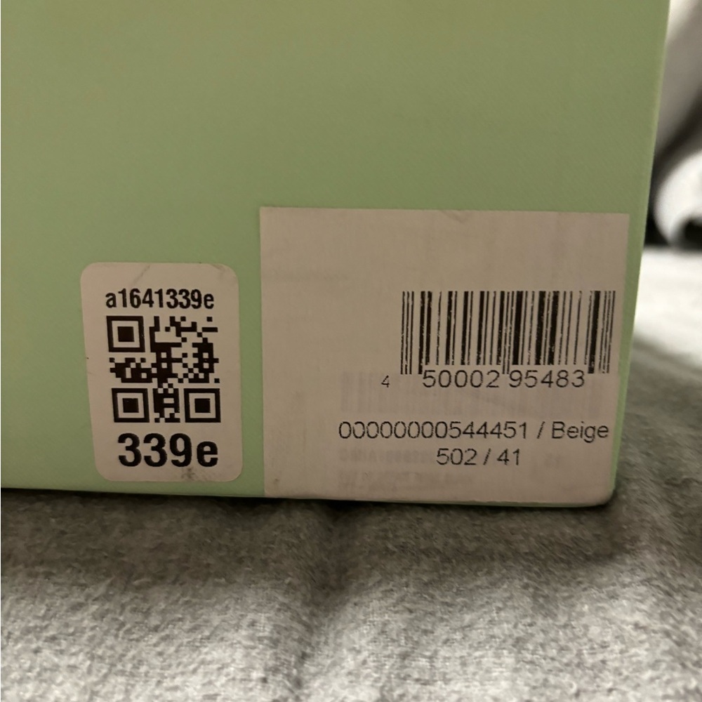Off white shoes - Picture 5 of 6